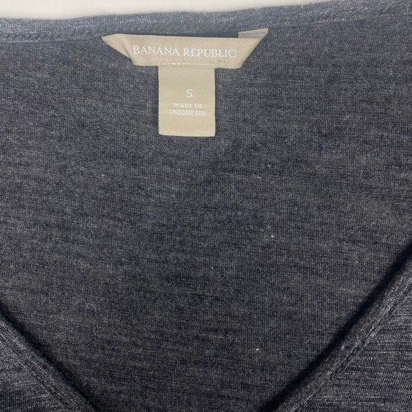 Banana Republic Gray Shimmery Blouse Size Small - Picture 5 of 8